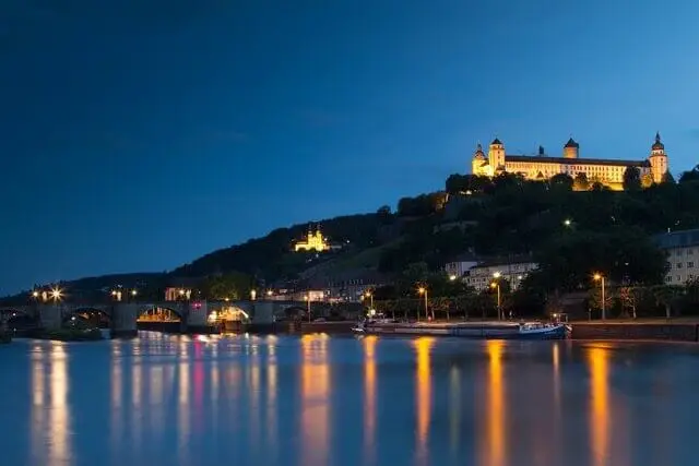 Würzburg bei Nacht