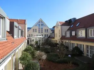 Blick in den Innenhof des Comfort Hotels