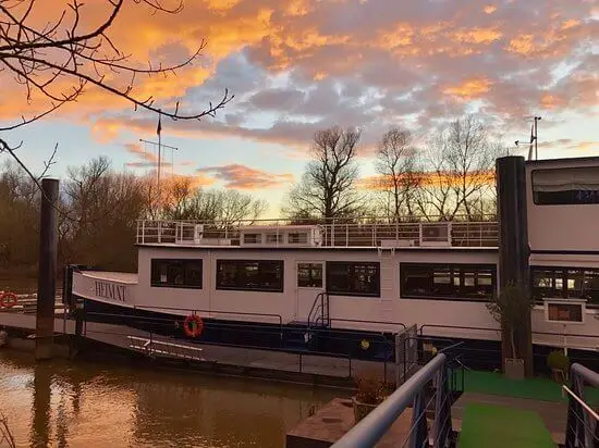 Außenansicht auf das Restaurantsicht Heimat