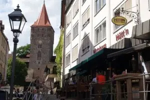 Außenansicht des Wirtshaus Hütt'n