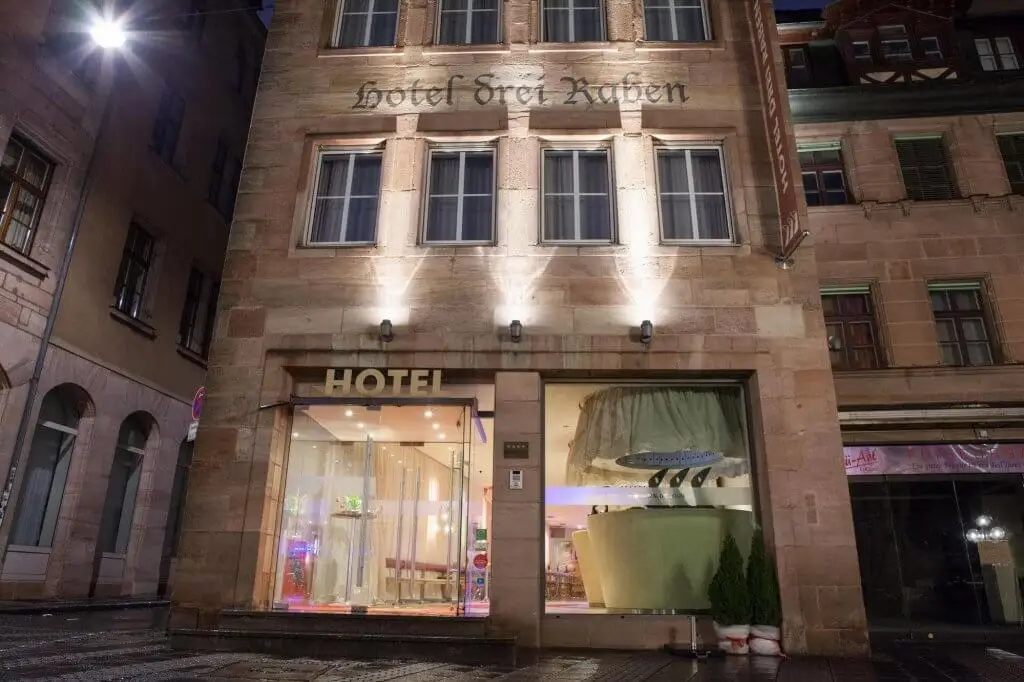 Außenansicht des Hotel "Drei Raben"