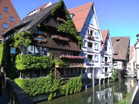 Blick auf die Häuserfront an einem ander Kanäle