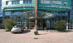 Außenansicht auf die Fassade des Hotel Steubenhof