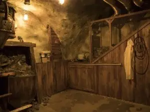 Ein Escaperoom der einer alten Scheune nachempfunden ist
