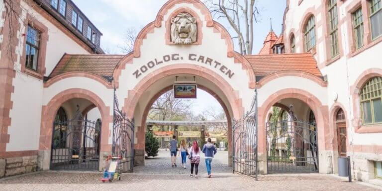 Das Eingangstor des zoologischen Garten Leipzigs