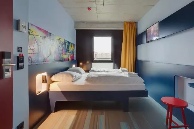 Meininger East Side Gallery